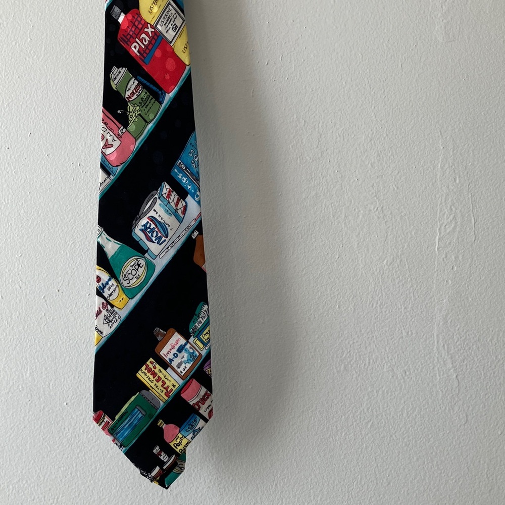 Vintage Pure Silk Bathroom Cabinet Neck Tie in Black/Multi